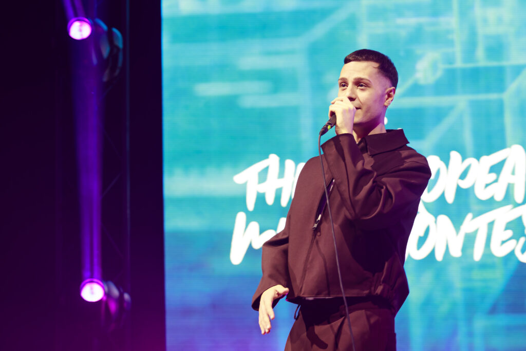 Francesco Acquaviva – Cantautore pop